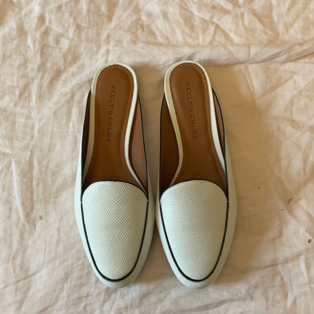 Brand new white Neely and Chloe flat mules size 7.5